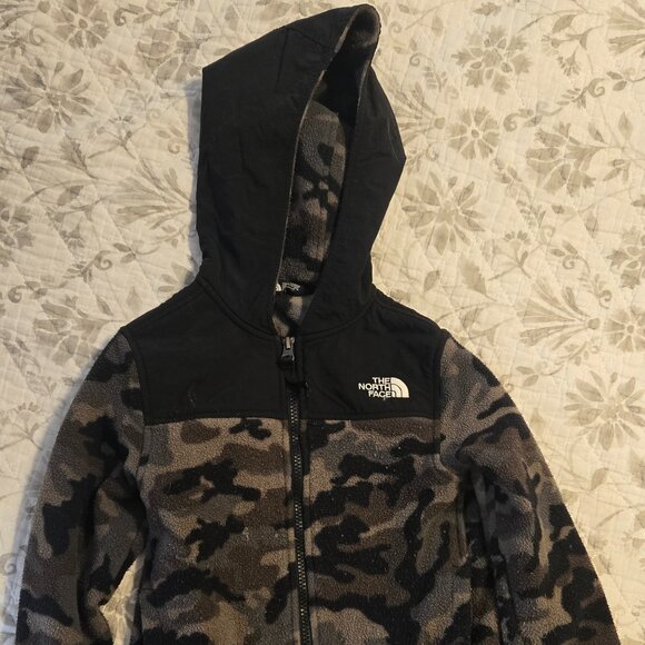 NorthFace Camo Fleece - Picture 1 of 2